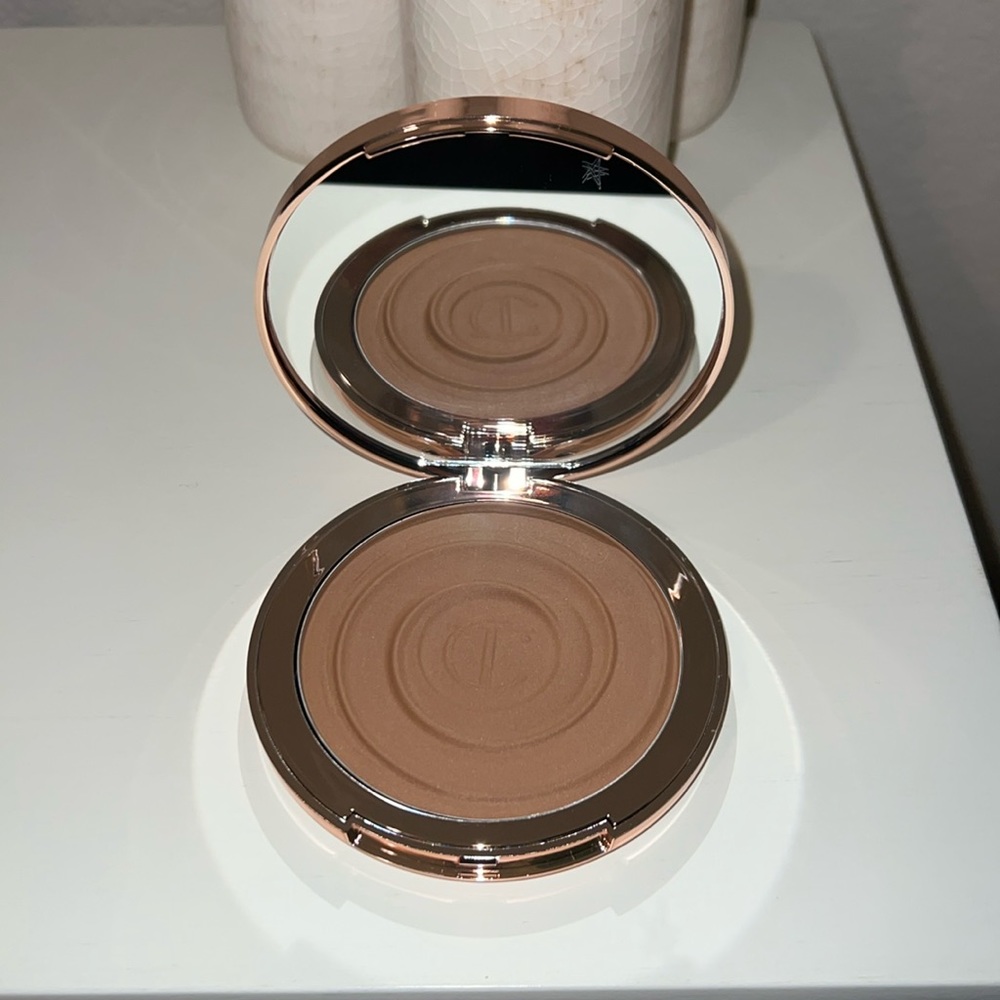 New Charlotte Tilbury Beautiful Skin Bronzer Medium